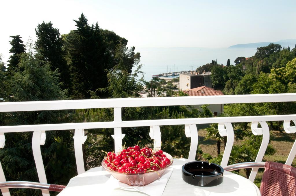 Bed & Breakfast Villa Klara Icici Bilik gambar