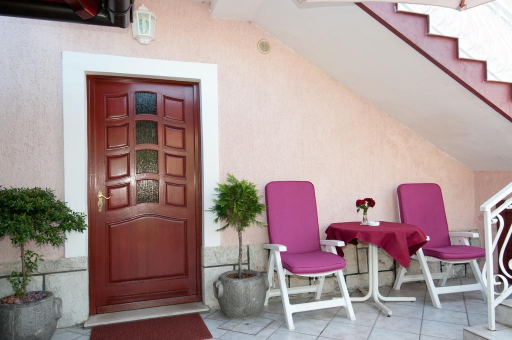 Bed & Breakfast Villa Klara Icici Bilik gambar